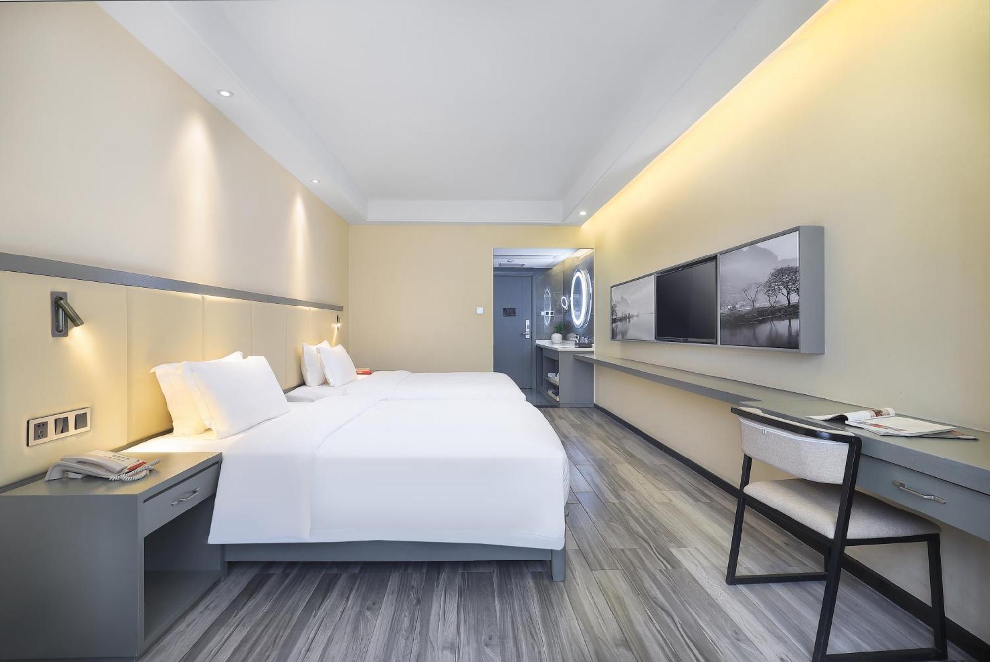 Wing Hotel Guilin - Central Square Room photo
